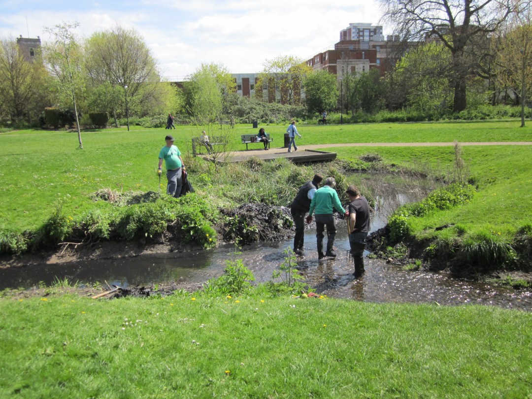 Take part in our river volunteering sessions